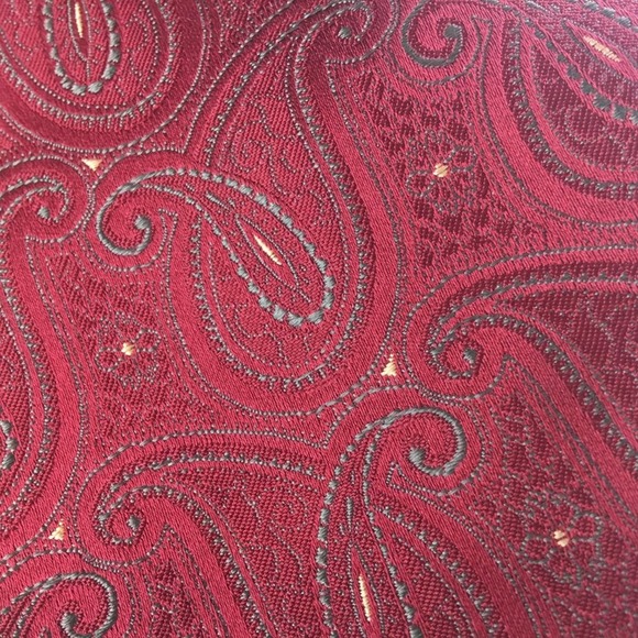 BERGAMO, NEW YORK, SILK TIE - Picture 2 of 10